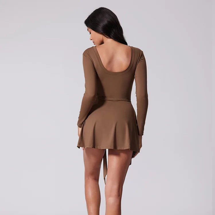 Robe mini manches longues | Élégance dynamique pour l’activité