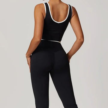 Ensemble deux pièces | Détail croisé flatteur