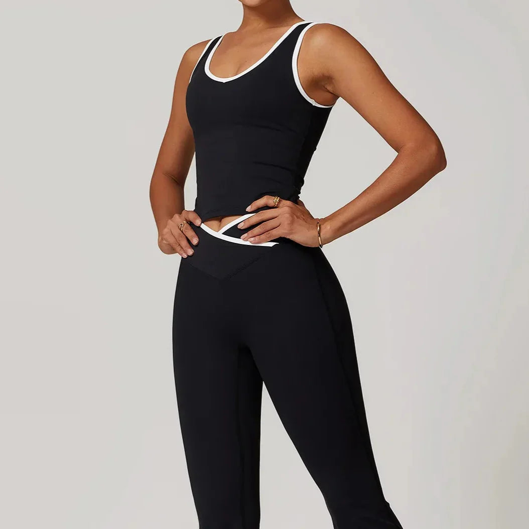 Ensemble deux pièces | Détail croisé flatteur