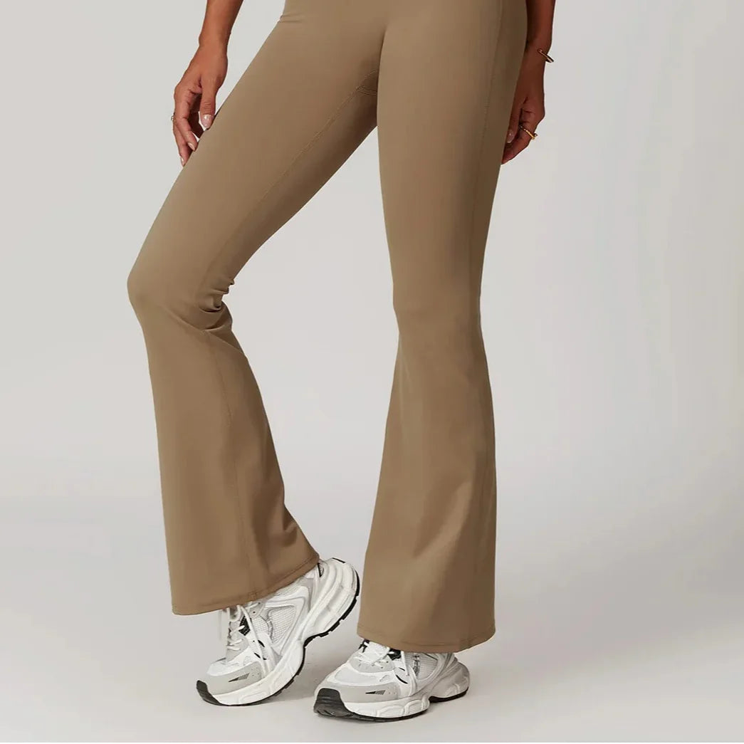 Ensemble deux pièces | Détail croisé flatteur