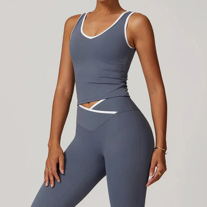 Ensemble deux pièces | Détail croisé flatteur