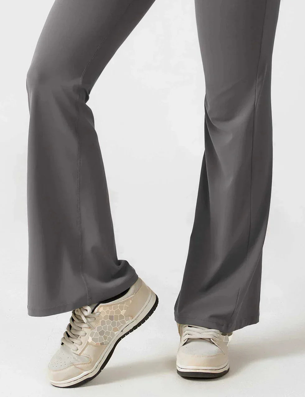 Combinaison sport dos ouvert évasée | Sculptant et élégance active