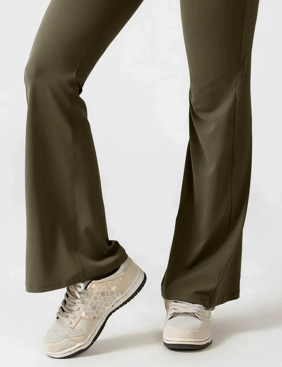 Combinaison sport dos ouvert évasée | Sculptant et élégance active